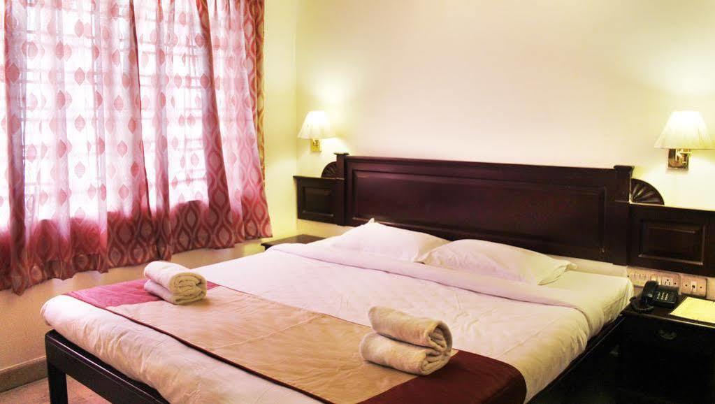 Hotel Archana Inn Kochi Exteriér fotografie