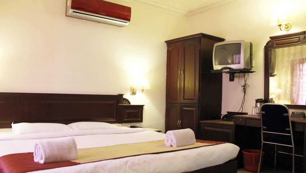 Hotel Archana Inn Kochi Exteriér fotografie